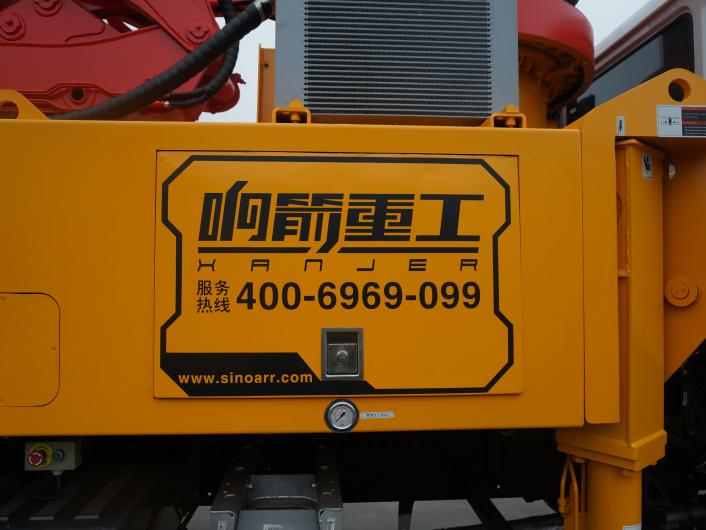 混凝土泵车:37米泵车
